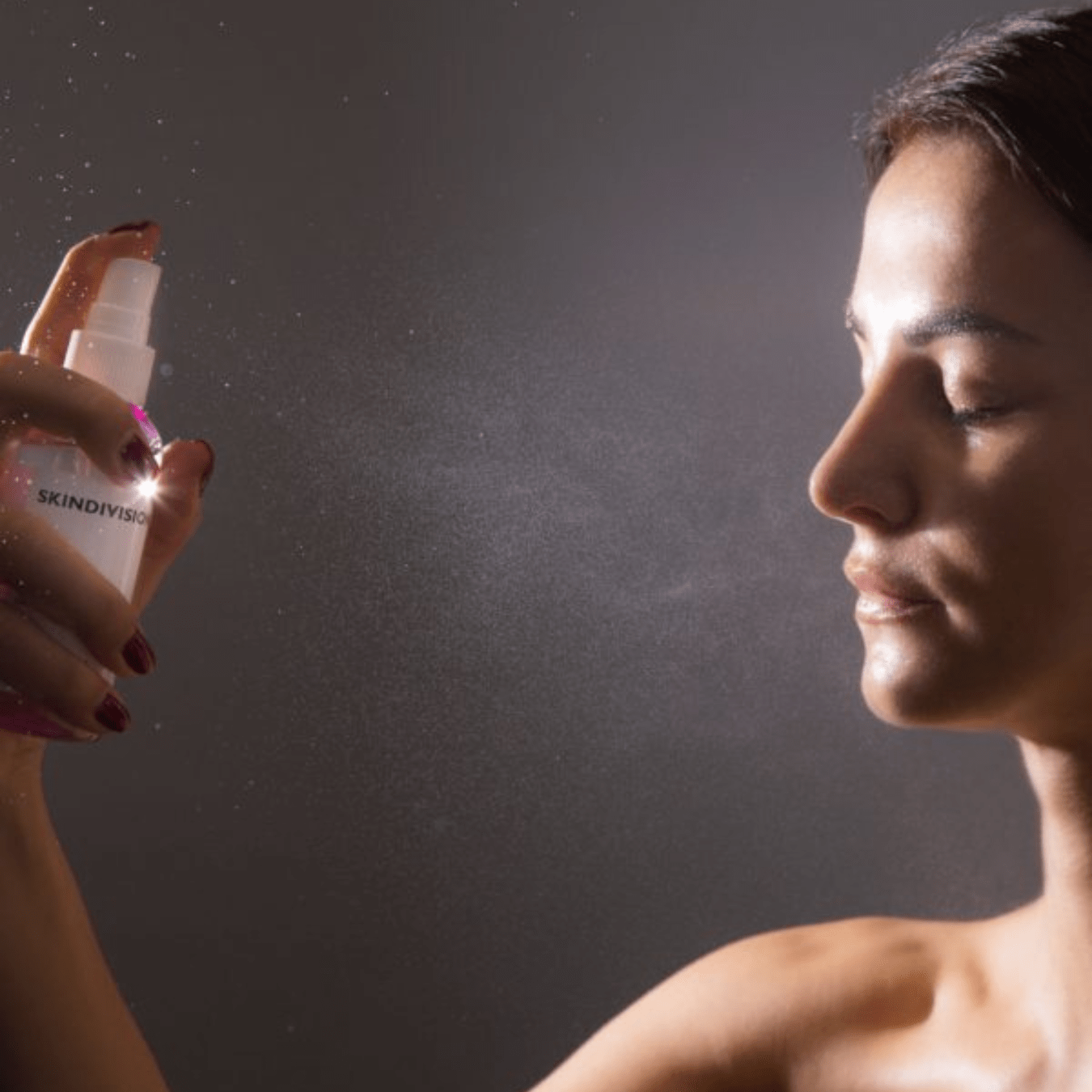 SKIN DIVISION | VECSES, HUNGARY 臉部保養 完美妝容定妝噴霧